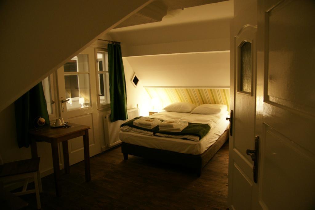 Willa Zwolakowka Bed & Breakfast Истебна Стая снимка
