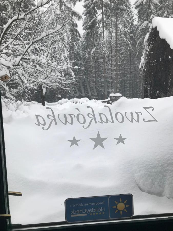 Willa Zwolakowka Bed & Breakfast Истебна Екстериор снимка